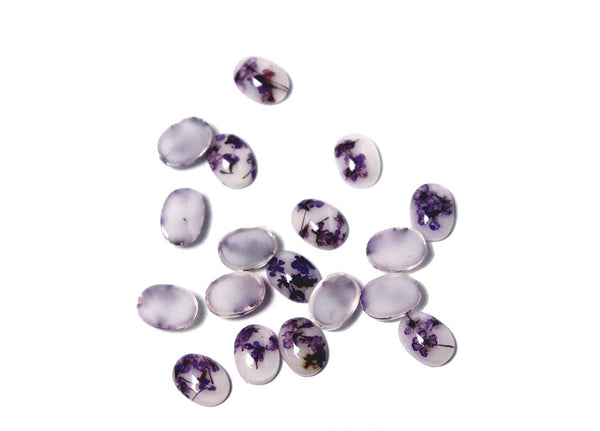 Dried Flower in Resin Charm