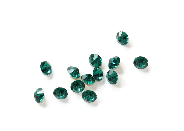 Chaton pointed back 8mm